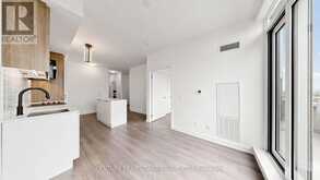 718 - 8888 YONGE STREET | Richmond Hill Ontario | Slide Image Twelve