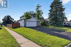 2 FLETCHER DRIVE | Barrie Ontario | Slide Image Eight