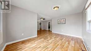 804 DUNDAS STREET W | Whitby Ontario | Slide Image Thirteen