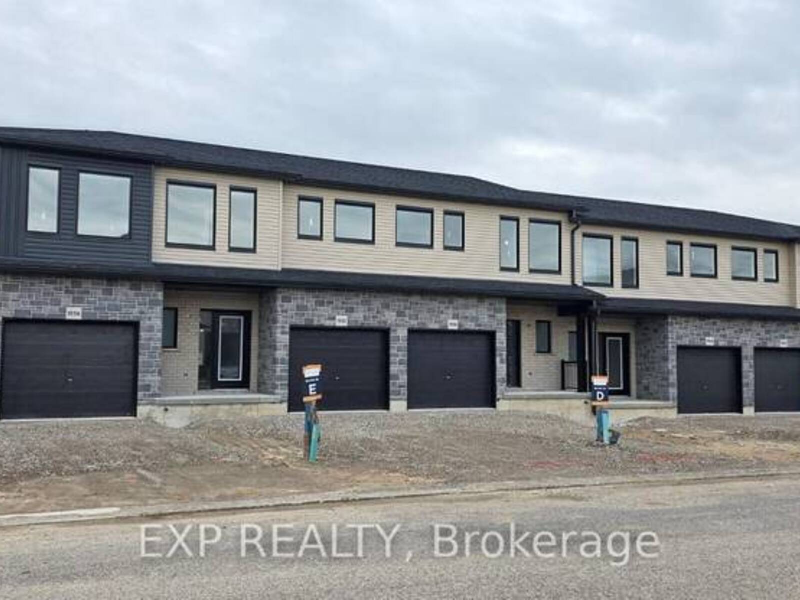 1928 DUNKIRK AVENUE, Woodstock, Ontario N4T 0L7