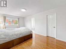 6 BARR CRESCENT | Aurora Ontario | Slide Image Eighteen