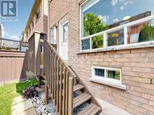 6 BARR CRESCENT | Aurora Ontario | Slide Image Twenty-nine