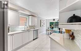 17 RUSHINGBROOK DRIVE | Richmond Hill Ontario | Slide Image Eighteen