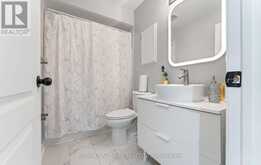 17 RUSHINGBROOK DRIVE | Richmond Hill Ontario | Slide Image Thirty-two
