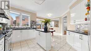 18 SAXONY DRIVE | Markham Ontario | Slide Image Sixteen