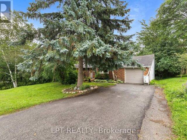 98 DON MOR DRIVE Newmarket Ontario, L3Y 1G7 - 4 Bedrooms Home For Sale