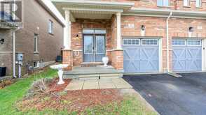 52 SNELGROVE CRESCENT | Barrie Ontario | Slide Image Three