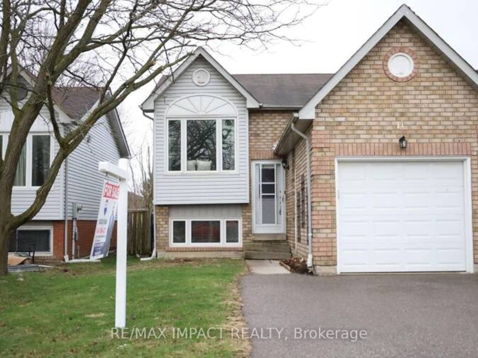 11 FENWICK AVENUE, Clarington, Ontario L1C 4R6