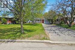 A - 21 WEXFORD BOULEVARD | Toronto Ontario | Slide Image Three