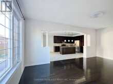 33 OAKMOOR LANE | Markham Ontario | Slide Image Ten