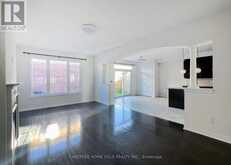 33 OAKMOOR LANE | Markham Ontario | Slide Image Five