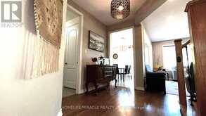185 THORNBUSH BOULEVARD | Brampton Ontario | Slide Image Ten