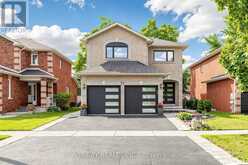 77 AMBERVIEW DRIVE | Georgina Ontario | Slide Image One