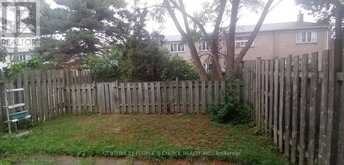 9 - 17 GOSFORD BOULEVARD | Toronto Ontario | Slide Image Thirteen