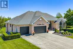 11 SETTLERS COURT | Puslinch Ontario | Slide Image One
