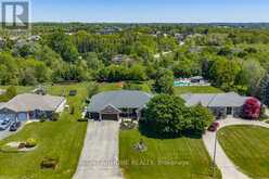 11 SETTLERS COURT | Puslinch Ontario | Slide Image Three