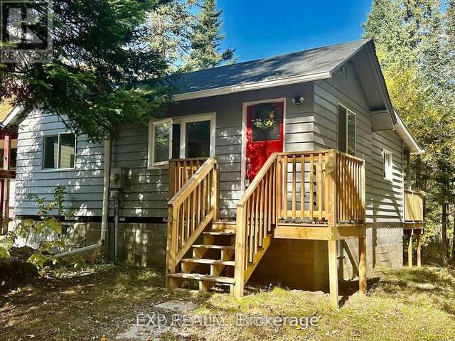 61 ROBERT ROAD W Huntsville Ontario, P1H 1L4 - 2 Bedrooms Waterfront Home For sale