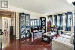 1711 - 10 SUNNY GLENWAY | Toronto Ontario | Slide Image Eight