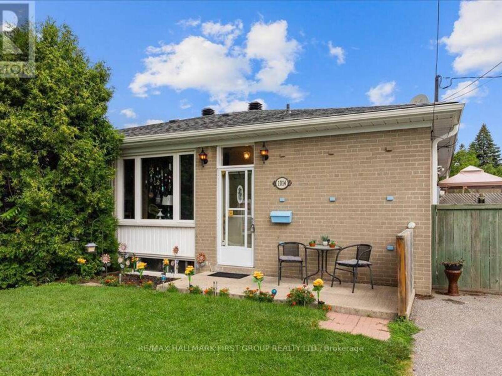 1014 DUNLOP STREET E, Whitby, Ontario L1N 1T4
