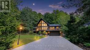 46 PINE RIDGE TRAIL | Barrie Ontario | Slide Image One