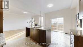 156 HARTNEY DRIVE | Richmond Hill Ontario | Slide Image Sixteen
