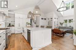 330 CAMELOT COURT | Burlington Ontario | Slide Image Thirteen