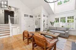 330 CAMELOT COURT | Burlington Ontario | Slide Image Nine