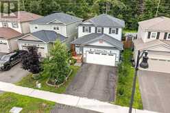 102 FIELDSTREAM CHASE | Bracebridge Ontario | Slide Image One