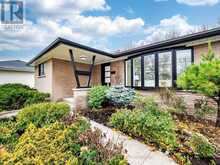 914 FRANCIS ROAD | Burlington Ontario | Slide Image Four