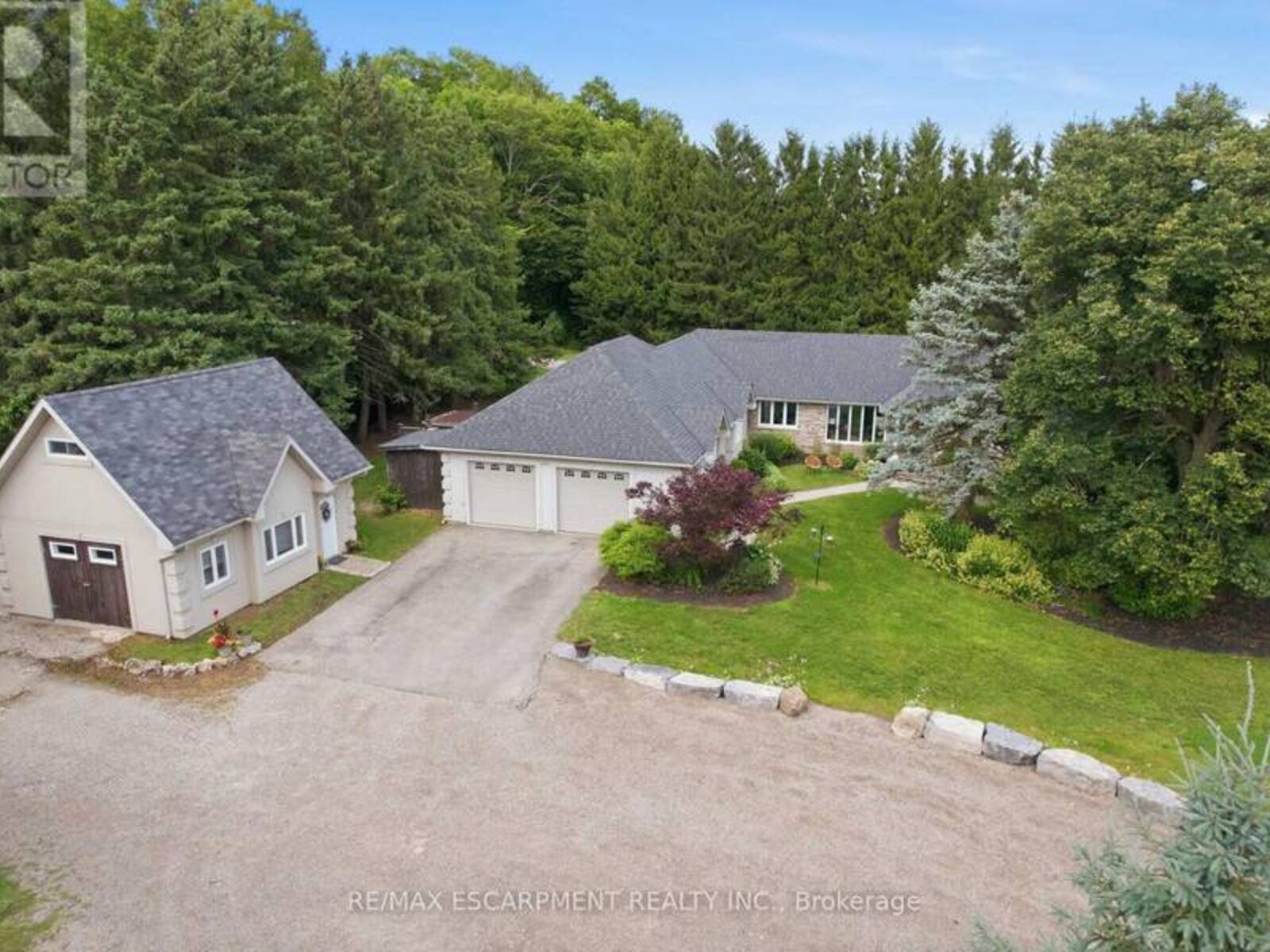 19 CONCESSION 5 E, Hamilton, Ontario L8B 1K4