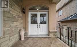 31 SAINT HUBERT DRIVE | Brampton Ontario | Slide Image Four