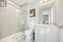 102 LYALL STOKES CIRCLE | East Gwillimbury Ontario | Slide Image Thirteen