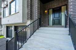 159 SNIVELY STREET | Richmond Hill Ontario | Slide Image Three