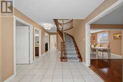 2 CRESTHAVEN DRIVE | Hamilton Ontario | Slide Image Four
