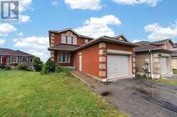 32 SUNDEW DRIVE | Barrie Ontario | Slide Image One