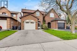 4059 TEAKWOOD DRIVE | Mississauga Ontario | Slide Image Three