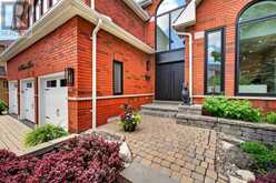 94 ROBERSON DRIVE | Ajax Ontario | Slide Image Four