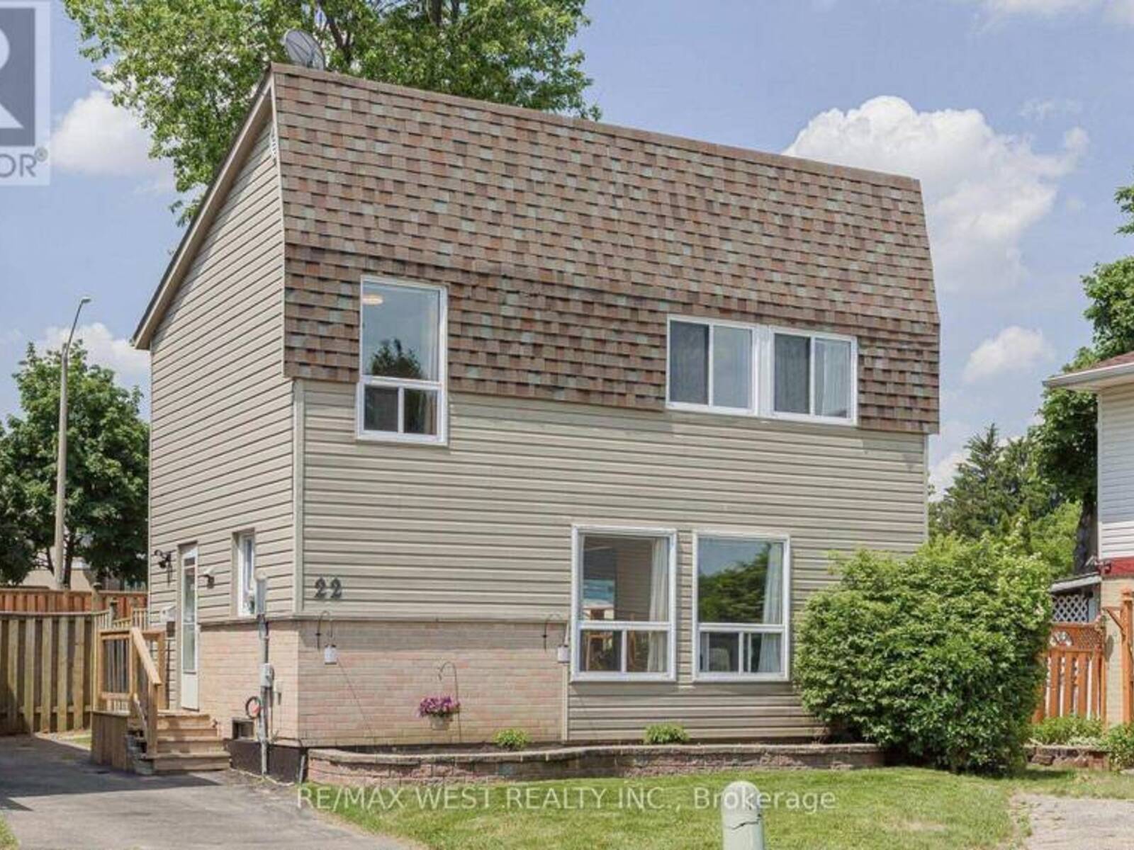22 JOSEPHINE COURT, Brampton, Ontario L6S 2L3