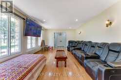 2047 HAMILTON ROAD | London Ontario | Slide Image Twenty-nine