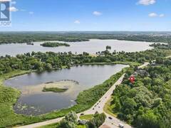 26 LAKE ROAD Cambridge Ontario, N3C 2V4
