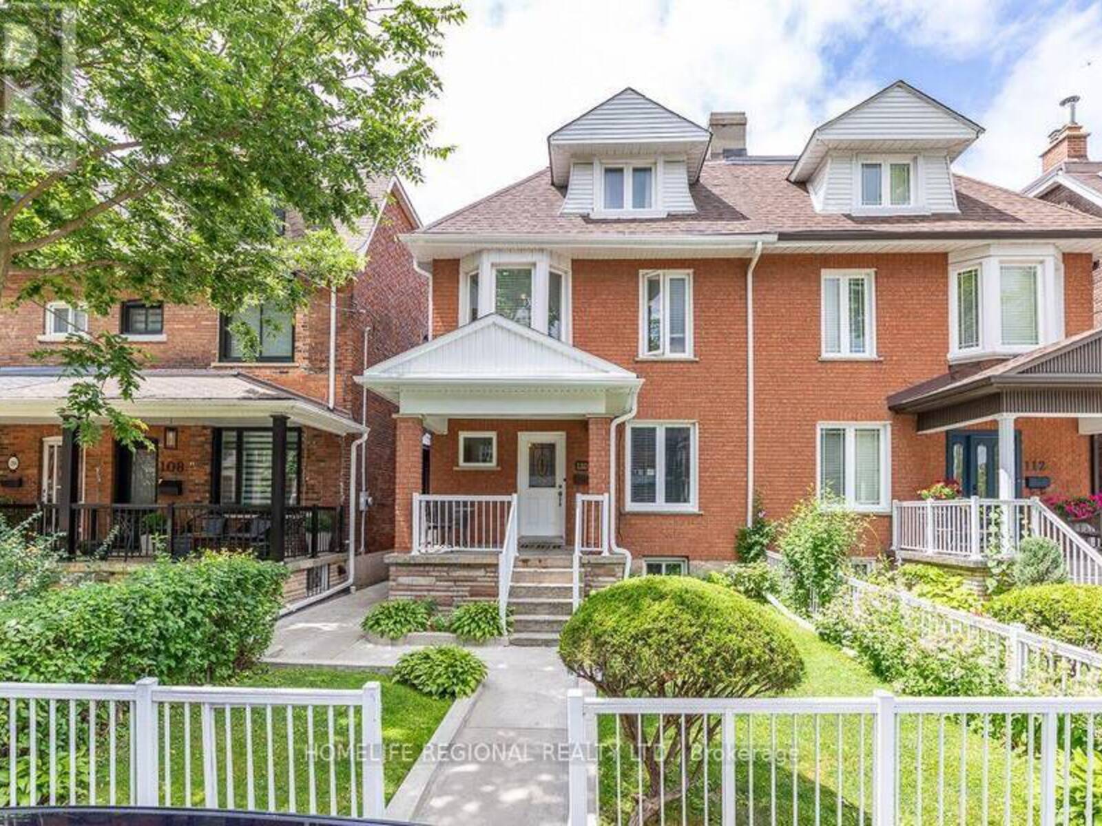 110 GRACE STREET, Toronto, Ontario M6J 2S2