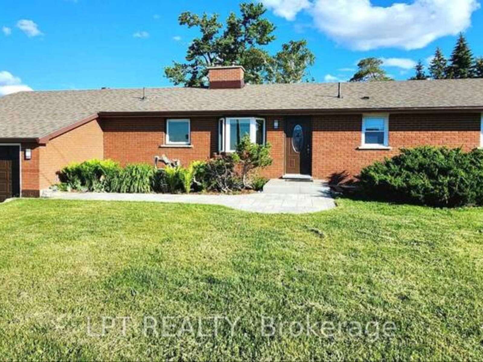 585 MAPLEVIEW DRIVE E, Barrie, Ontario L9J 0C3