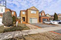 891 STONEBRIDGE AVENUE | Mississauga Ontario | Slide Image Two
