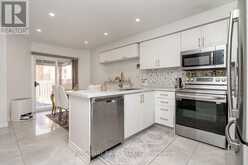 891 STONEBRIDGE AVENUE | Mississauga Ontario | Slide Image Nine