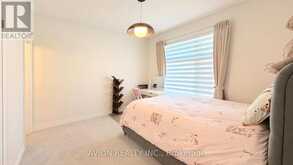 76 MAPLE FIELDS CIRCLE | Aurora Ontario | Slide Image Nineteen