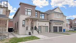 76 MAPLE FIELDS CIRCLE | Aurora Ontario | Slide Image One