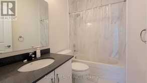 76 MAPLE FIELDS CIRCLE | Aurora Ontario | Slide Image Twenty