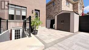 76 MAPLE FIELDS CIRCLE | Aurora Ontario | Slide Image Thirty-three