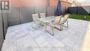 76 MAPLE FIELDS CIRCLE | Aurora Ontario | Slide Image Thirty-four