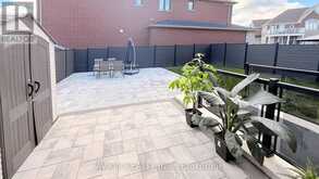 76 MAPLE FIELDS CIRCLE | Aurora Ontario | Slide Image Thirty-five